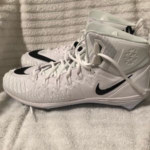 Men’s Nike force savage cleats